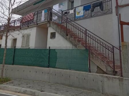  In Affitto | Casa privata 3+1 in affitto a Vlore La casa si trova al 2° piano, il
