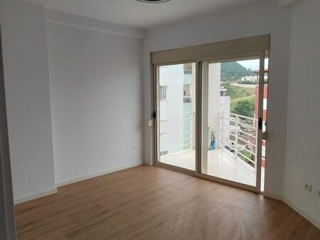 Apartament 2+1 në shitje te Kodra e Diellit