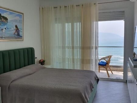 Abbiamo un appartamento con vista mare in affitto a lungo termine +Garage