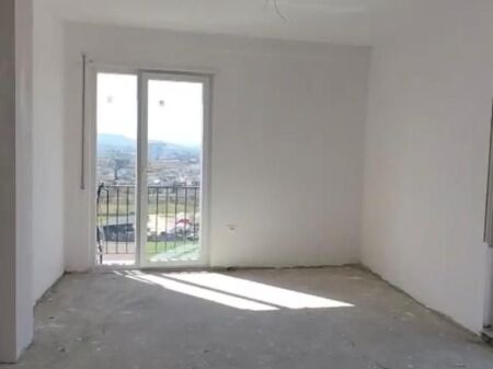Shitet Ap 1+1Paskuqan, Crest Residence- Cmimi 1000 Euro/m2