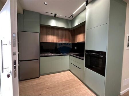 *Apartament 2+1+parkim per qira ne Babrru*