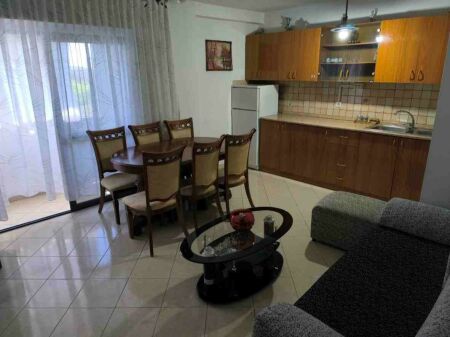 Apartament 1+1 me qera prane ne Kinostudio prane Tv Klan