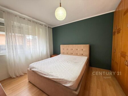 Shitet apartament 1+1 te Ish Stacioni i Fundit i Tiranës së Re