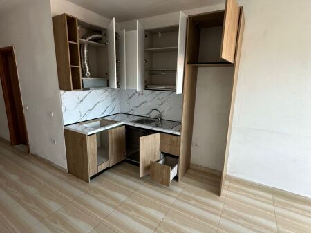 Apartament me qera 2+1+ballkon Bathore