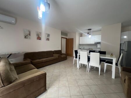 Jepet me qira apartament 2+1