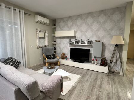 Shitet apartament 2+1 tek Kodra e Diellit