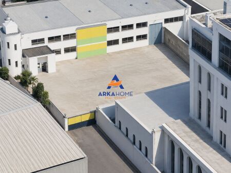CAPANNONE IN AFFITTO 2200M2 "SULL'AUTOSTRADA TIRANA-DURRËS" 3900 EURO