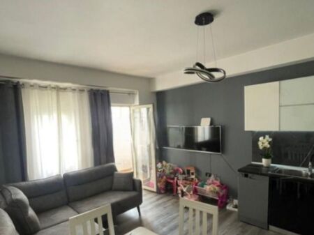  Apartament 1+1 për shitje te Rruga Endri Keko, pranë Maternitetit të Ri.