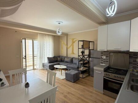 Apartment 1+1 for sale at the former Police District, Durrës