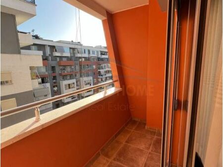 Shitet, Apartament 1+1, Unaza e Re, Tiranë
