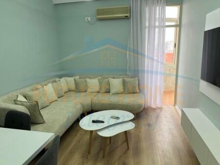 Qera, Apartament 1+1, Rruga Fortuzi, Tiranë.