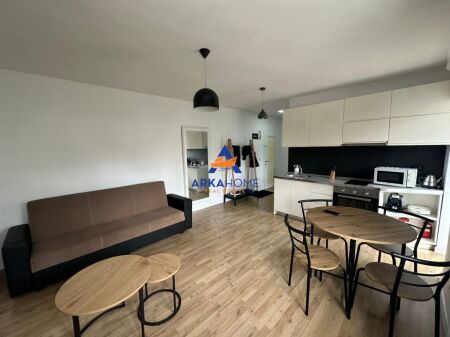 JEPET APARTAMENT ME QERA 1+1+BALLKON "TEK RRUGA E ELBASANIT, PRANË BAR MEDUZA" 58.000 LEKE