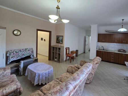  SHITET APARTAMENT 2+1+2 – PAZARI I RI