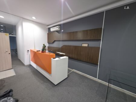Locale per ufficio, call center, clinica