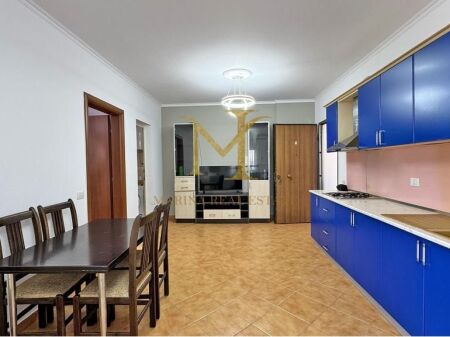 Apartment 1+1 for sale. 4th floor, no elevator. Shkembi Kavajes, near Bonita, Kraja and Dolce Vita Hotel.