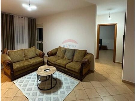  Appartamento 1+1 in affitto Jumbo, Vlore