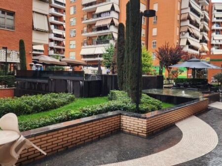  Spazi Uffici in Affitto – Zona Complesso Delijorgji 