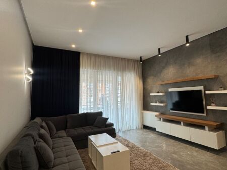 Apartament 2+1+2+parkim me qira ne Kompleksin Delijorgji