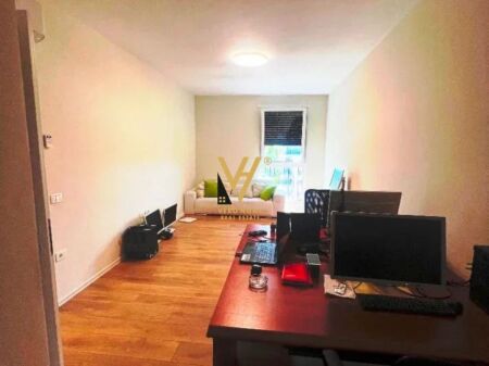 JEPET AMBIENT BIZNESI 100 M2 ME QERA TEK OLIMPIKU 1.100 EURO
