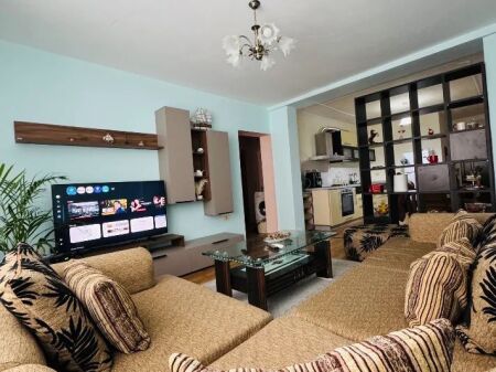Jepet Apartament 1+1 Rruga e Kosovareve