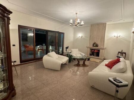 UFFICIO IN AFFITTO 202 M2 VIA ELBASAN 130.000 LEKE FH-73480