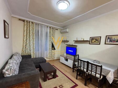 JEPET APARTAMENT 1+1 ME QIRA TE MEDRESEJA 500 EURO