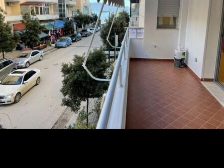  ME QIRA – APARTAMENT 1+1 | LUNGOMARE, VLORË 