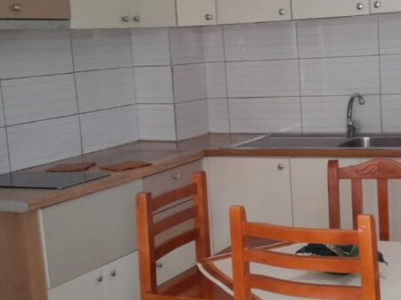 APARTAMENT 1+1. 26000 LEKE.BLACK STONE LOUNGE,RRUGA 5 MAJI
