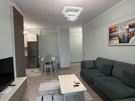 Tek Bulevardi Ri Jepet Apartament 2+1+2 I Mobiluar!