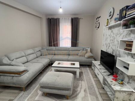 Shitet, Apartament 2+1+2+Post Parkimi, Kompleksi Jolla, Unaza e Re.