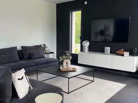 Liqeni i Thate, jepet me qera apartament modern 3+1+2 plus post parkimi.