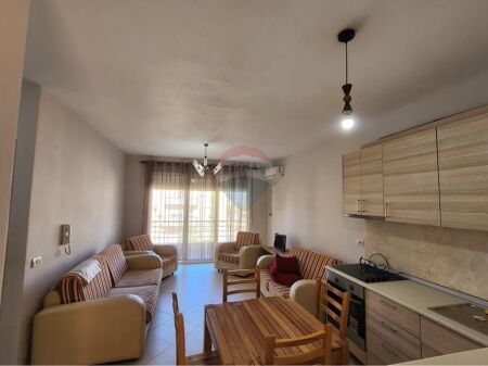 Apartament 1+1 per qira tek Rruga Peti, Liqeni i Thate