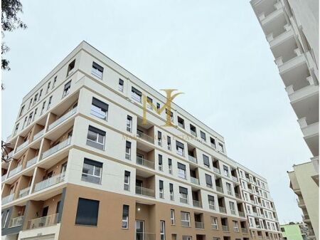 Shitet Apartament 1+1 Ne Golem , Ndertim i Ri !