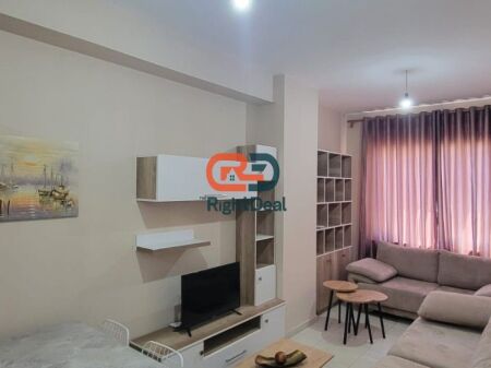 Ne Astir, Jepet Me Qira Apartament 1+1, Gati Per Banim!!!