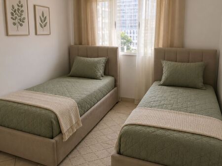 Komuna e e Parisit, jepet me qera apartament 2+1.