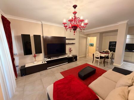 Apartament 2+1 tek Qendra Kristal