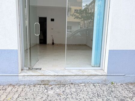 JEPET ME QERA AMBIENT BIZNESI ISH URT, DURRES