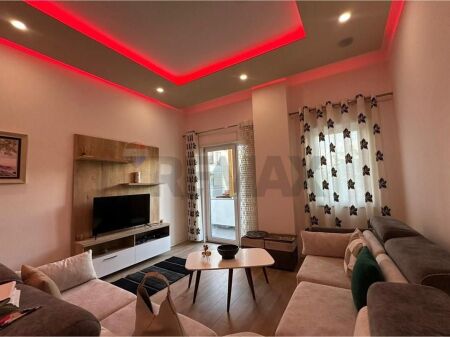 Apartament 2+1+2 me qera Liqeni i Thate