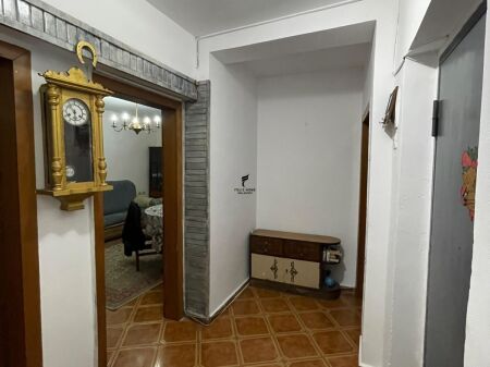 APARTAMENT ME QERA 2+1 STACIONI I TRENIT 60.000 LEKE FH-73755