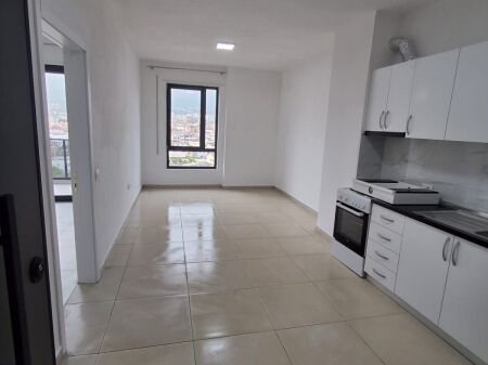 Affitto | Apartament 1 + 1 | Rruga 5 Maji | 400 €/mese