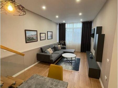  SHESIM APARTAMENT 2+1 + POST PARKIMI TEK GOLDEN PARK, RRUGA E KAVAJËS, TIRANË. BLERJE ME KREDI!