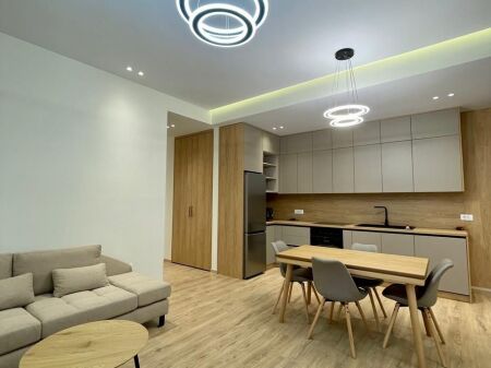 Apartament 2+1 +2 tualete per qira ,Kompleksi Delijorgji
