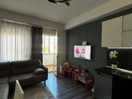  Apartament 1+1 për shitje te Rruga Endri Keko, pranë Maternitetit të Ri.