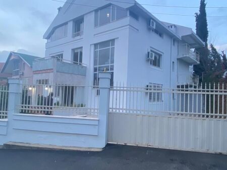 650m2 - Spazio per Uffici in Affitto
