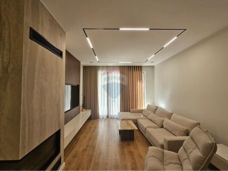 Apartament 2+1 per qira tek Liqeni i Thate!