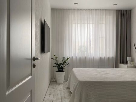 Myslym Shyri, jepet me qera apartament 1+1.