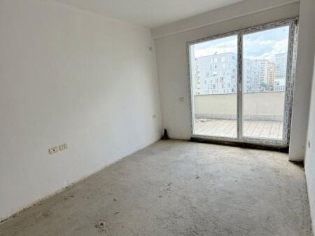 APARTAMENT 2+1 ME VERANDË PËR SHITJE – NIKU KONSTRUKSION, Komuna Parisit!