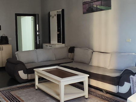 Apartament me qera 1+1 Astir
