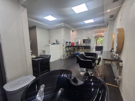 SHITET BIZNESI “Nails, Hair & Make Up Beauty Salon” tek Shkolla e Baletit!
