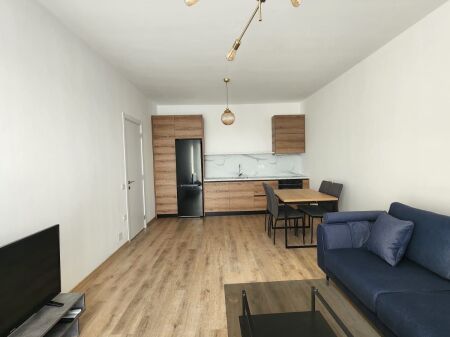 Jepet me Qera Apartament 1+1 tek Farmacia 10